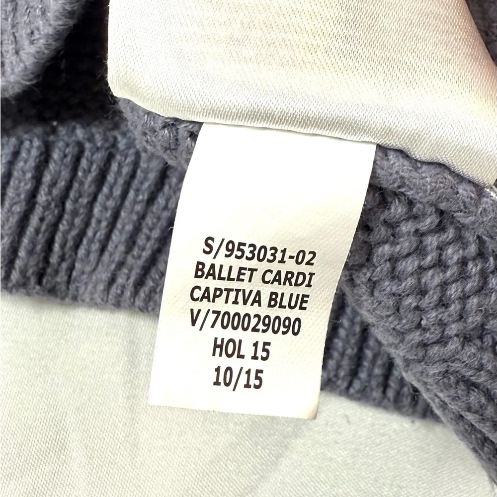 GAP Baby Knit Cardigan Size 12-18 Months Cozy Minimal‎ Classic